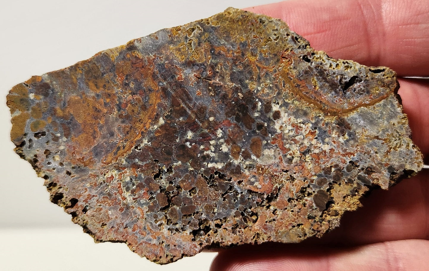 Dalle d’agate panache sanglante (pièce d’extrémité)